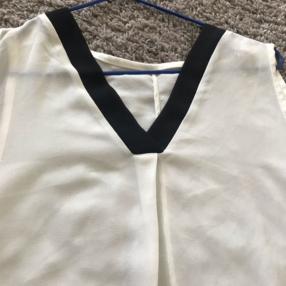 White sleeveless see through blouse. - Picture 5 of 5